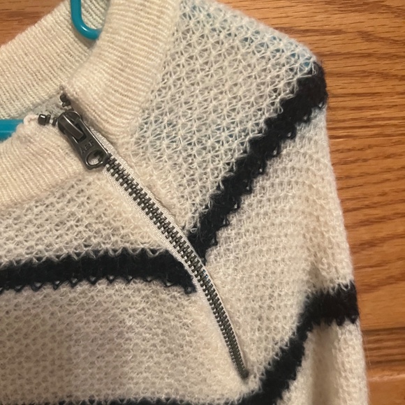 Abercrombie soft sweater with side zip - Picture 2 of 4